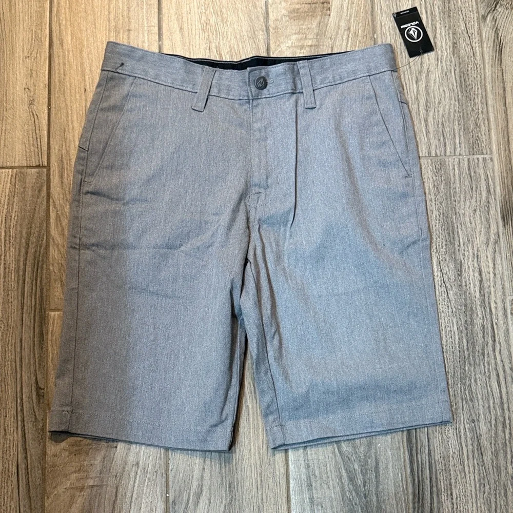 Volcom Men's VMonty Stretch Shorts Gray Size 30‎ NWT MSRP $50